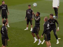 Bale, James, Varane e Benzema ficam na academia. EFE/Emilio Naranjo/Archivo
