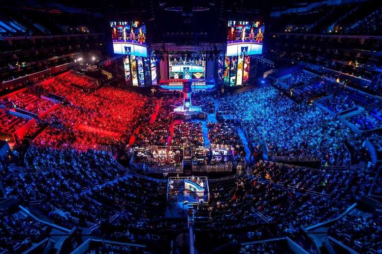 Fotografía cedidas por la empresa Growpro de la final del juego League of Legends en Matacanaziño, San Pablo (Brasil). EFE/Growpro