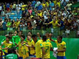 Brasil e México, onzes iniciais confirmados. EFE