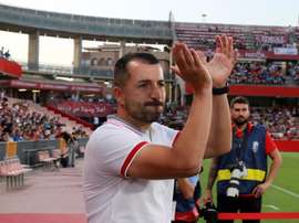 Diego Martínez, en una nube tras renovar. EFE