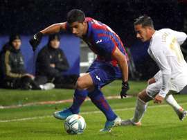 Cote espera un partido de contraataque por parte del Alavés. EFE