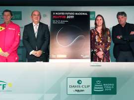 Javier Soler (i), director deportivo de la Real Federación Española de Tenis, Miguel Díaz, presidente de la RFET (2i); Toni Nadal (d), exentrenador de Rafa Nadal y director de la Rafa Nadal Academy,y Anabel Medina, capitana de la selección española de Copa Federación, durante presentación en la Caja Mágica del Master Futuro Nacional MAPFRE de tenis que se disputará del 18 al 21 de diciembre en Manacor (Mallorca).- EFE/David Ramiro