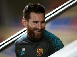 Leo Messi will look to go past Benzema in the Pichichi table on Saturday night. EFE