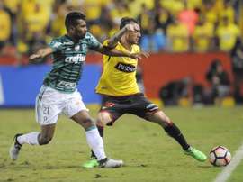 Dallas se hace con Thiago Santos. EFE