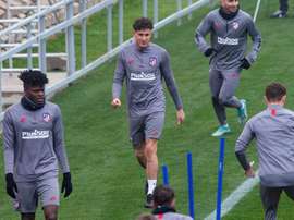 Giménez, protagonista antes del partido del Lokomotiv. EFE