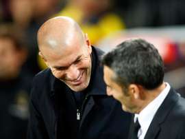 Zidane ganhou a partida. EFE/Alejandro García
