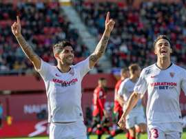 Reguilón é do Real Madrid, joga no Sevilla e interessa ao PSG. EFE/Cati Cladera