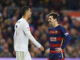 Carragher ha parlato della rivalità Messi-Ronaldo. EFE