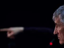 Setien met le dossier Rodrigo sur la table. EFE