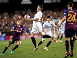 El Valencia mide al nuevo Barça de Setién. EFE/Biel Aliño