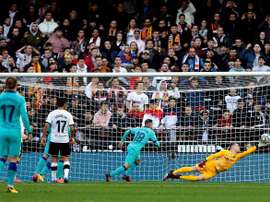I blaugrana perdono in cas contro il Valencia. EFE
