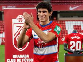 Vallejo está convencido de que crecerá de la mano del Granada. EFE