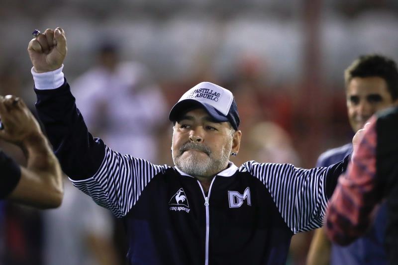 Rosario Central trata a Maradona como ‘leproso’ Rosario Central trata a Maradona como ‘leproso’