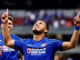 Cruz azul logró un gran triunfo ante Pachuca. EFE/ José Méndez