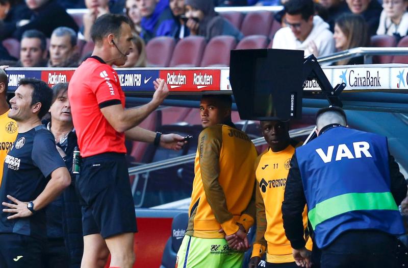 Estas son las nuevas reglas del fútbol: manos, penaltis, VAR...