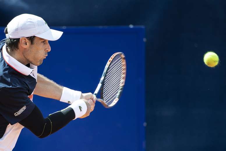 En la imagen un registro del tenista español Pablo Andújar, quien se impuso este lunes a su compatriota Fernando Verdasco, por 6-3 y 6-3, y avanzó a la segunda ronda del Abierto de Río de Janeiro. EFE/Peter Schneider/Archivo