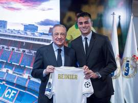 Reinier se emociona em apresentação no Real Madrid. EFE