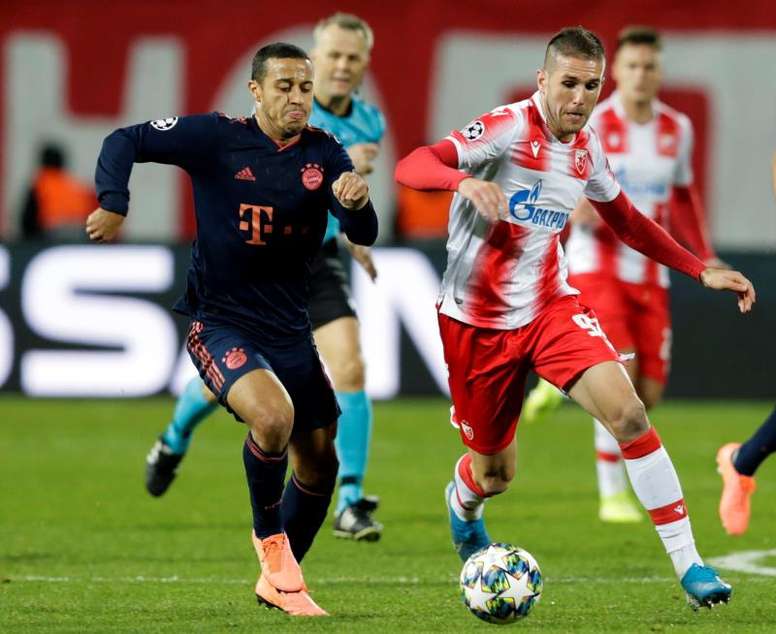 Thiago Y Rafinha Donaron Un Comunicador Inteligente A Traves De Su Fundacion Besoccer