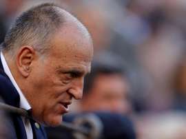 De ser necesario, Tebas prefiere jugarlo a puerta cerrada. EFE