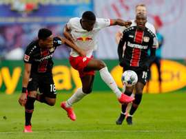El tropiezo del RB Leipzig permitió el despegue del Bayern. EFE