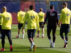 Grupo do Barcelona treinou sem Rakitic nem Umtiti. EFE/ Enric Fontcuberta/Arquivo