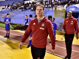 De Boer admite que su rival es duro y vería bien un empate. EFE