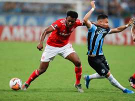 Grêmio e Inter se unem fora do campo contra o coronavírus. EFE/Marcelo Oliveira