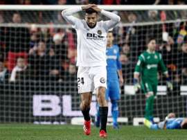 Garay, el gran favorito para ser el recambio de Piqué. EFE