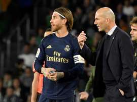 Zidane motive ses troupes. EFE