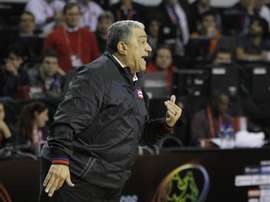 En la imagen, el técnico de baloncesto puertorriqueño Flor Meléndez. EFE/Leo La Valle/Archivo