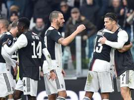 Pérdidas de 250 millones en patrocinios si la Serie A no termina. EFE