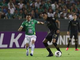 Mena (i) respalda al seleccionador. EFE