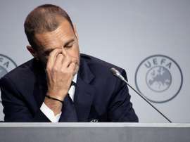 L'UEFA reste sceptique face aux cinq changements. EFE