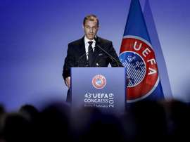 L'UEFA anticipe le versement de 70 millions d'euros aux clubs. EFE
