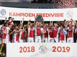 Le champion d'Eredivisie ira en phase de groupe de Ligue des champions. EFE