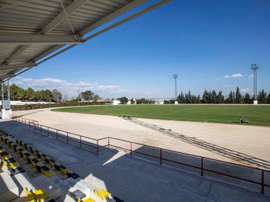 La crisis económica afecta de lleno al fútbol modesto. EFE