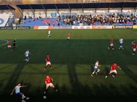 Se sospecha que varios jugadores de Minsk y Arsenal podrían tener coronavirus. EFE