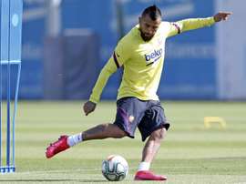 Un ancien joueur de la Juventus vole au secours d'Arturo Vidal. efe