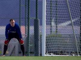 Barca's goalkeepers like Ter Stegen are now also training in groups. EFE