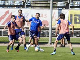 El Zaragoza volvió a entrenar siguiendo las medidas de seguridad. EFE