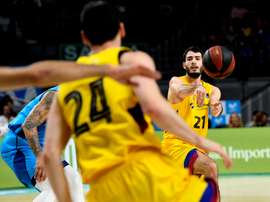 El escolta del FC Barcelona, Álex Abrines (d), en el Wizink Center de Madrid. EFE/Víctor Lerena/Archivo