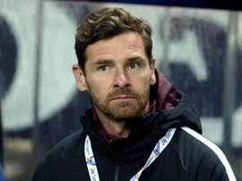 Villas-Boas habría decidido cumplir su contrato. EFE