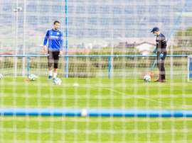 Nada más volver, el Alavés puede encarrilar la salvación. EFE