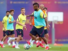 El Barça comienza con una exigua ventaja. EFE