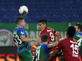 Radamel Falcao é uma das estrelas estrangeiras do Campeonato Turco. EPA/HAKAN BURAK ALTUNOZ