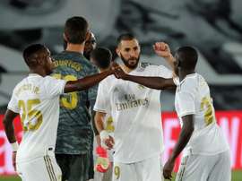 Benzema se desculpou com Vini Jr durante treinamento. EFE/Juanjo Martín