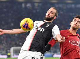 La Juventus vuole offrire Higuain alla Fiorentina. EFE
