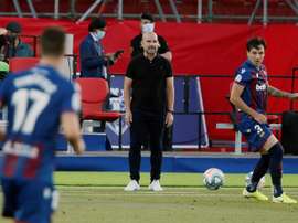 Paco López quiere ganarle al Athletic. EFE