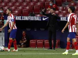 Bajas en el Atlético para el Camp Nou. EFE