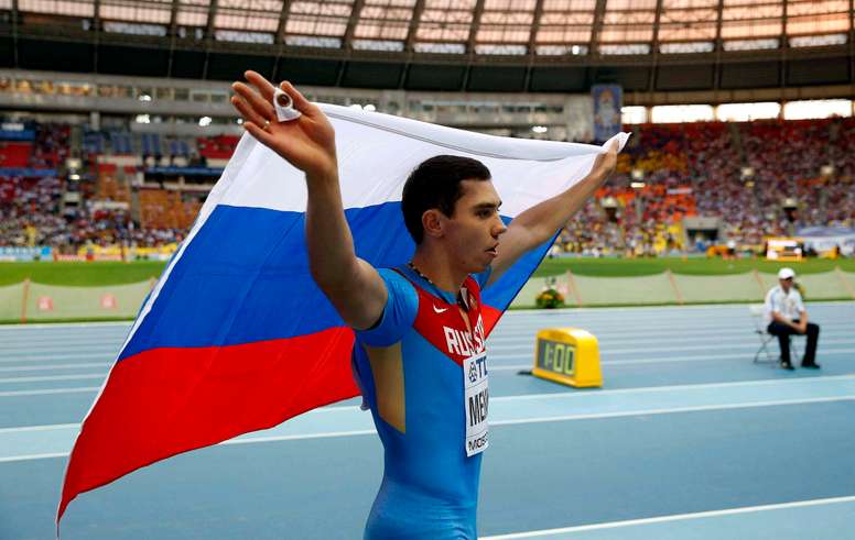 El atleta ruso Aleksandr Menkov en el Estadio Olímpico Luzhnikí de la capital rusa. EFE/Alberto Estévez/Archivo